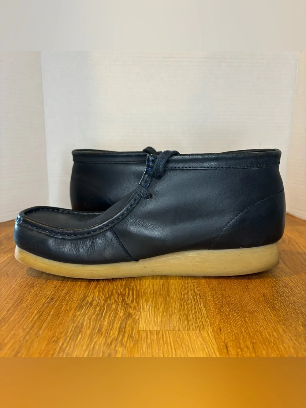 Clarks Stinson Hi Navy Blue Leather Chukka Boots Mens 9.5 Wallabee Style Lace Up